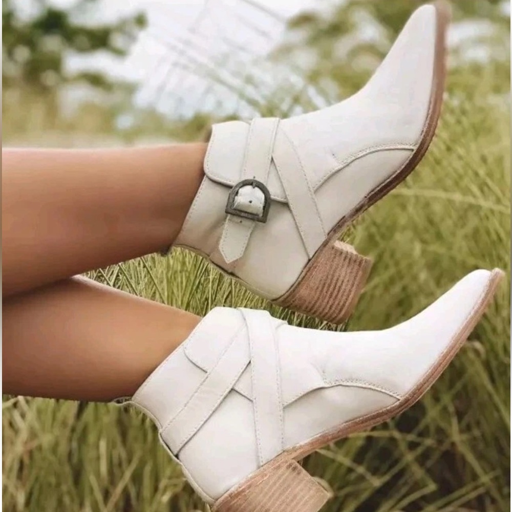 Free People Back Loop White Leather Western Ankle Boots | 39 - Picture 8 of 9